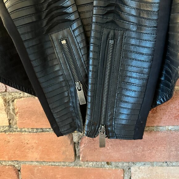 🖤 LINE Brand Black Textured Lambskin Leather Jacket 🖤 - Picture 5 of 9